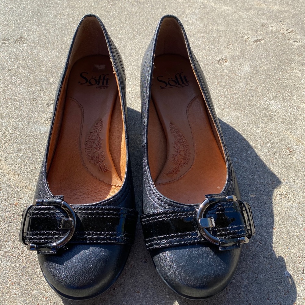 Black Leather Low Heels with Buckle
